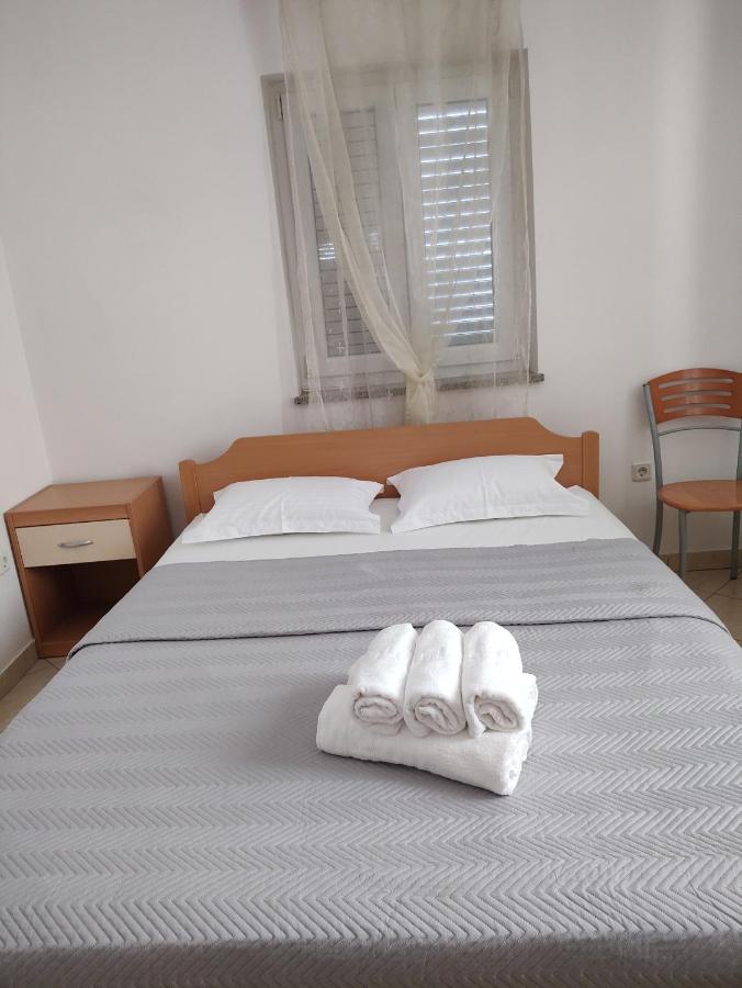 Apartments Markota Sukosan Bagian luar foto