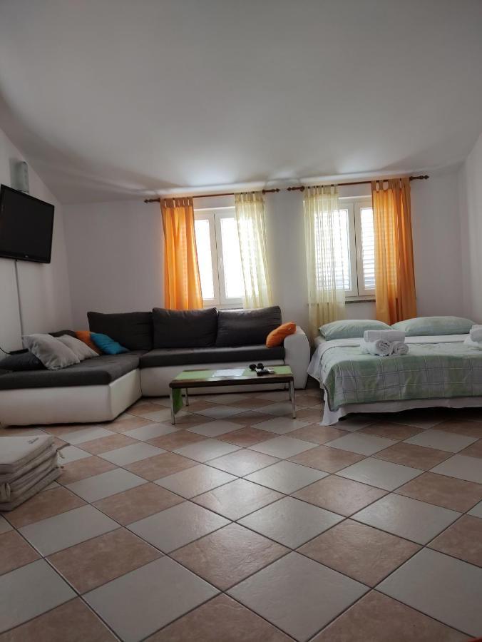 Apartments Markota Sukosan Bagian luar foto