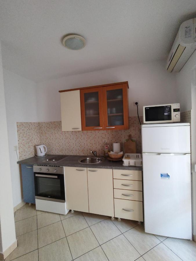Apartments Markota Sukosan Bagian luar foto